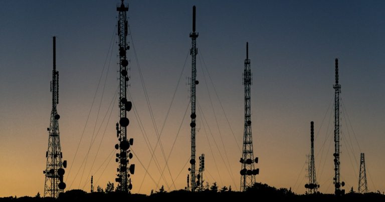 El marco regulatorio de las telecomunicaciones en el Peru: como se organiza y que normas lo rigen