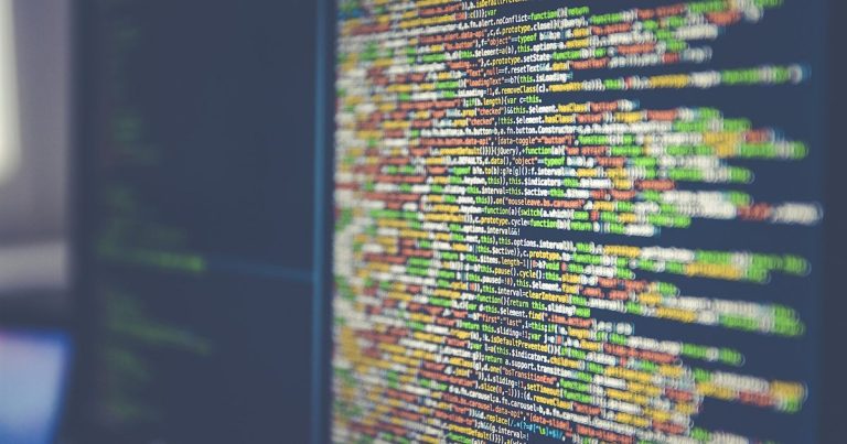 Smart contracts en el Perú: cómo funcionan, cómo se implementan y qué dice el derecho peruano